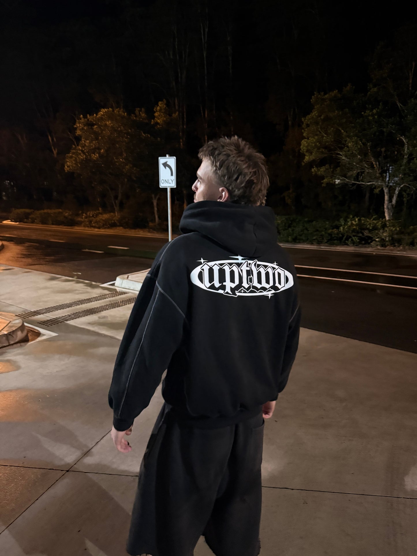 Contrast-Stitched Boxy Fleece Hoodie